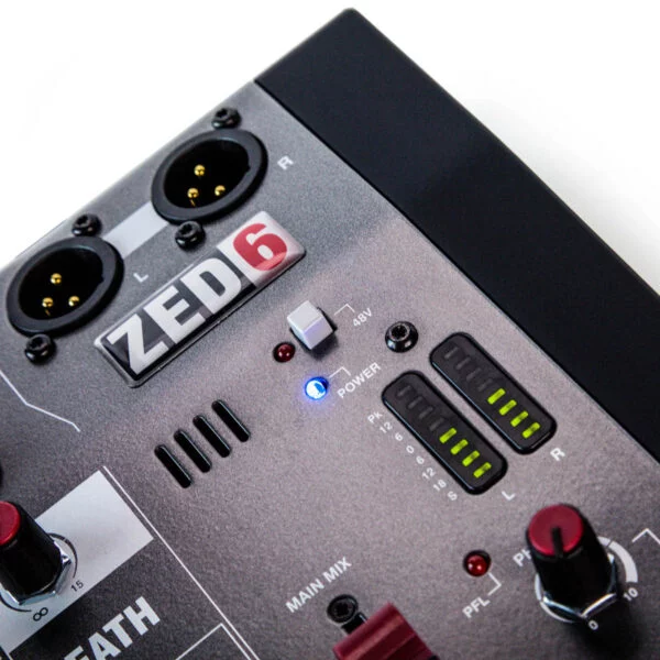 Consola Mezcladora ZED-6 salida de audio