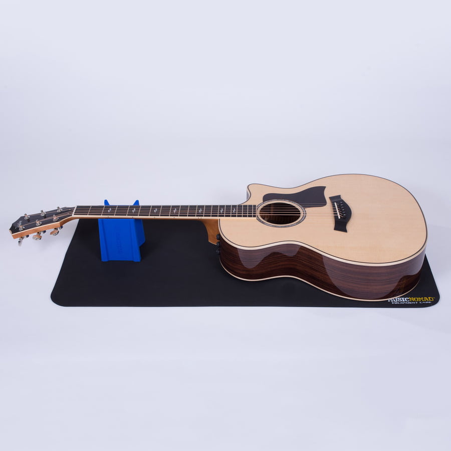 Music-Nomad-Work-Station-MN207-Ejemplo-Guitarra-1.jpg